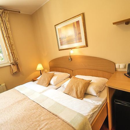 Guest House Pri Gondoli マリボル エクステリア 写真